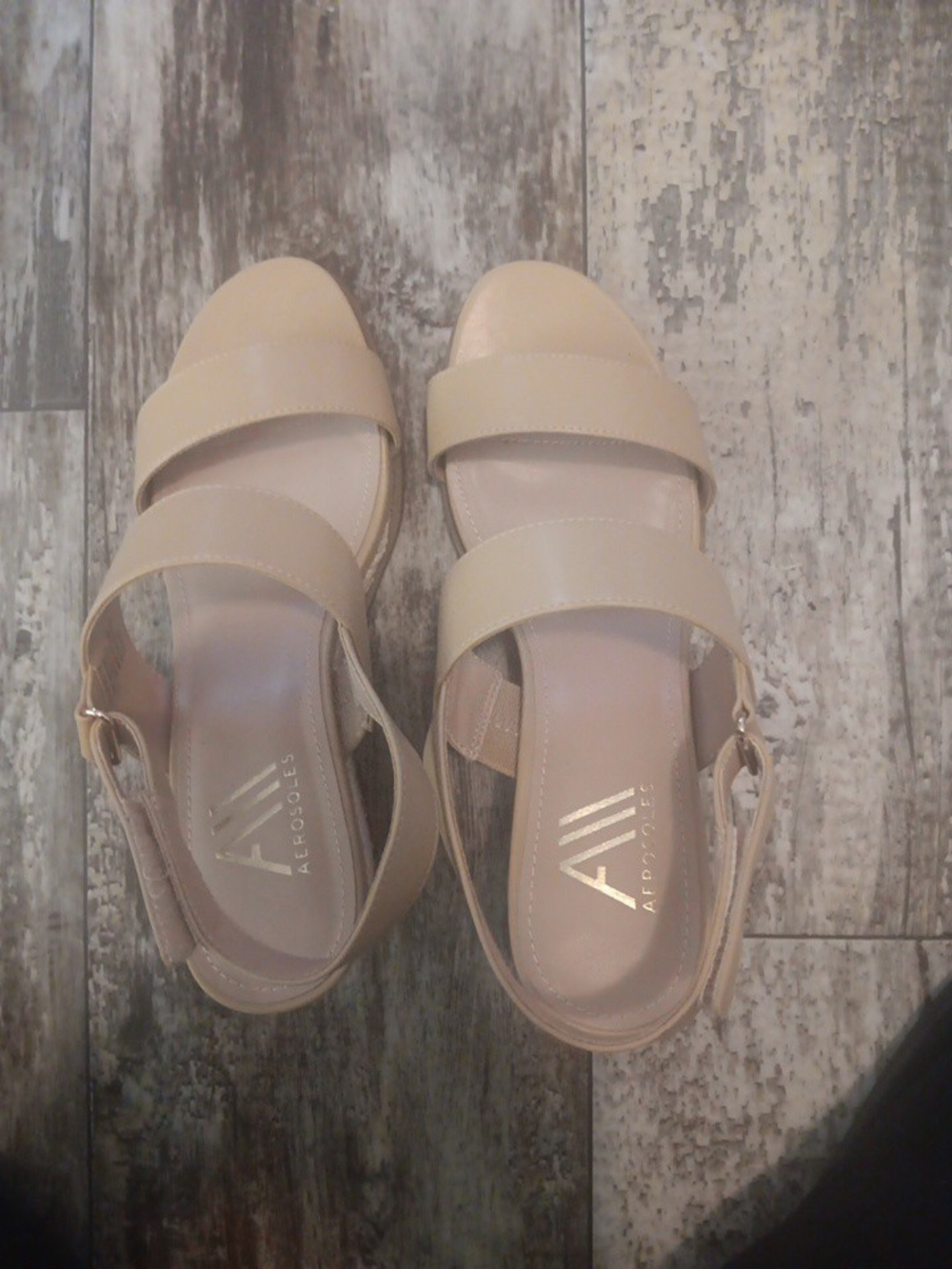 Aerosoles Women’s Beige Strappy Comfort Sandals